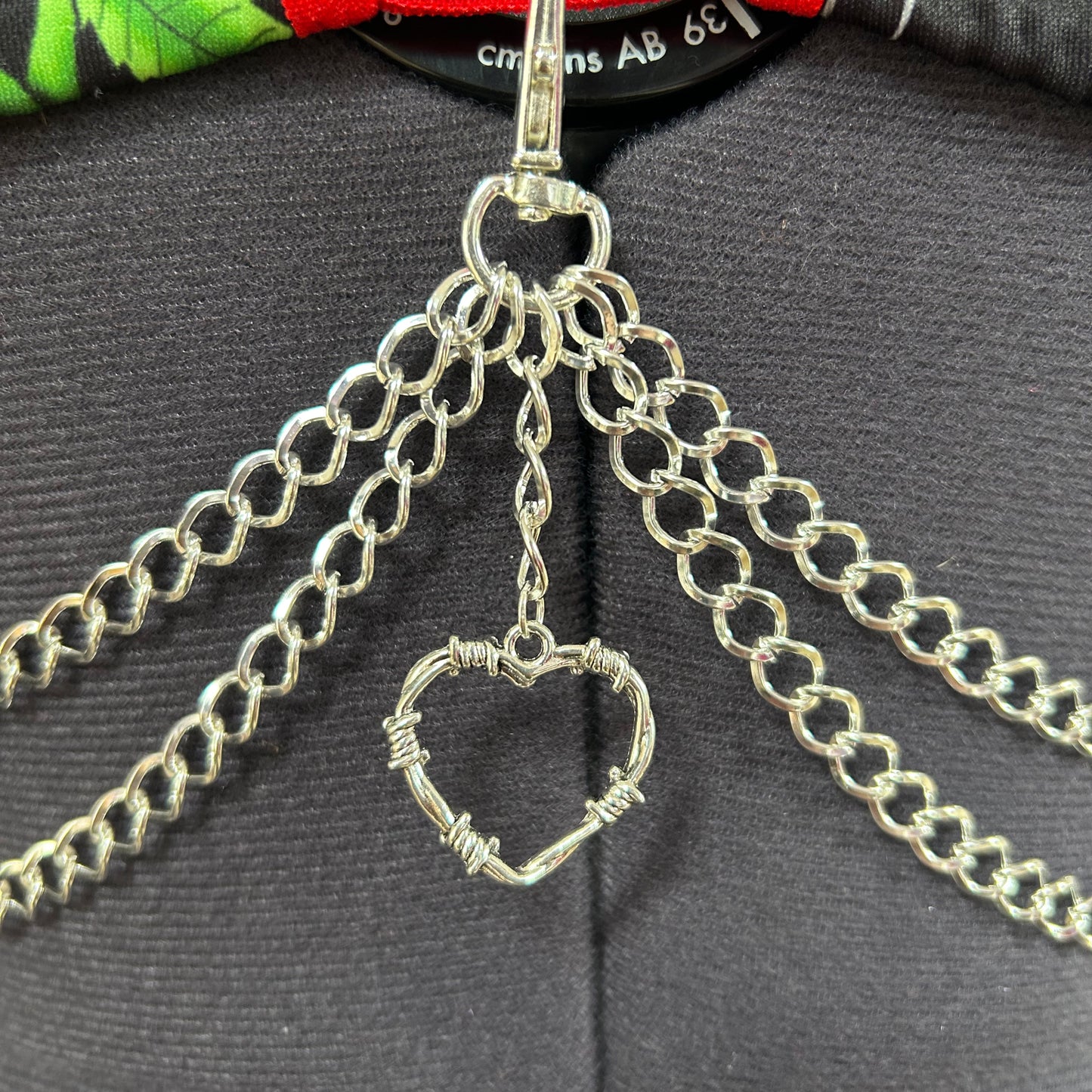 LOVE HURTZ KINI CHAIN